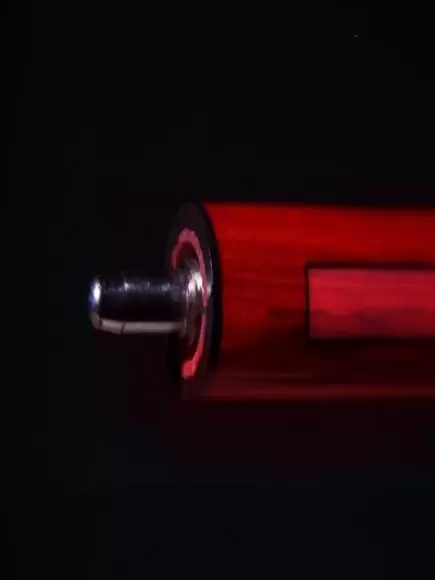 Cơ, Gậy Bi a Nhảy Crack Red