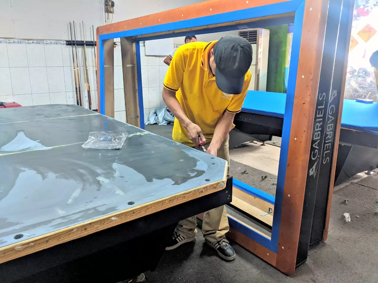 vệ sinh mặt đá bàn bida