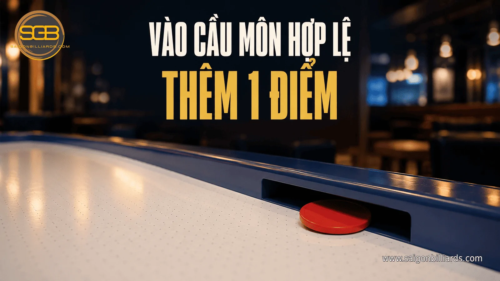 puck đỏ đi v&agrave;o khe cầu m&ocirc;n b&agrave;n air hockey