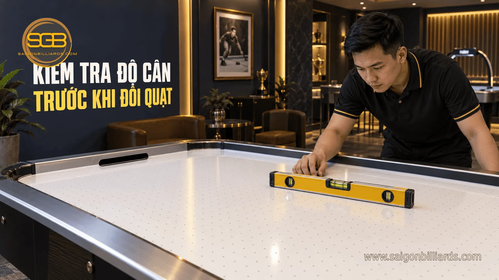 thước thủy kiểm tra độ c&acirc;n b&agrave;n air hockey tr&ecirc;n mặt chơi đục lỗ