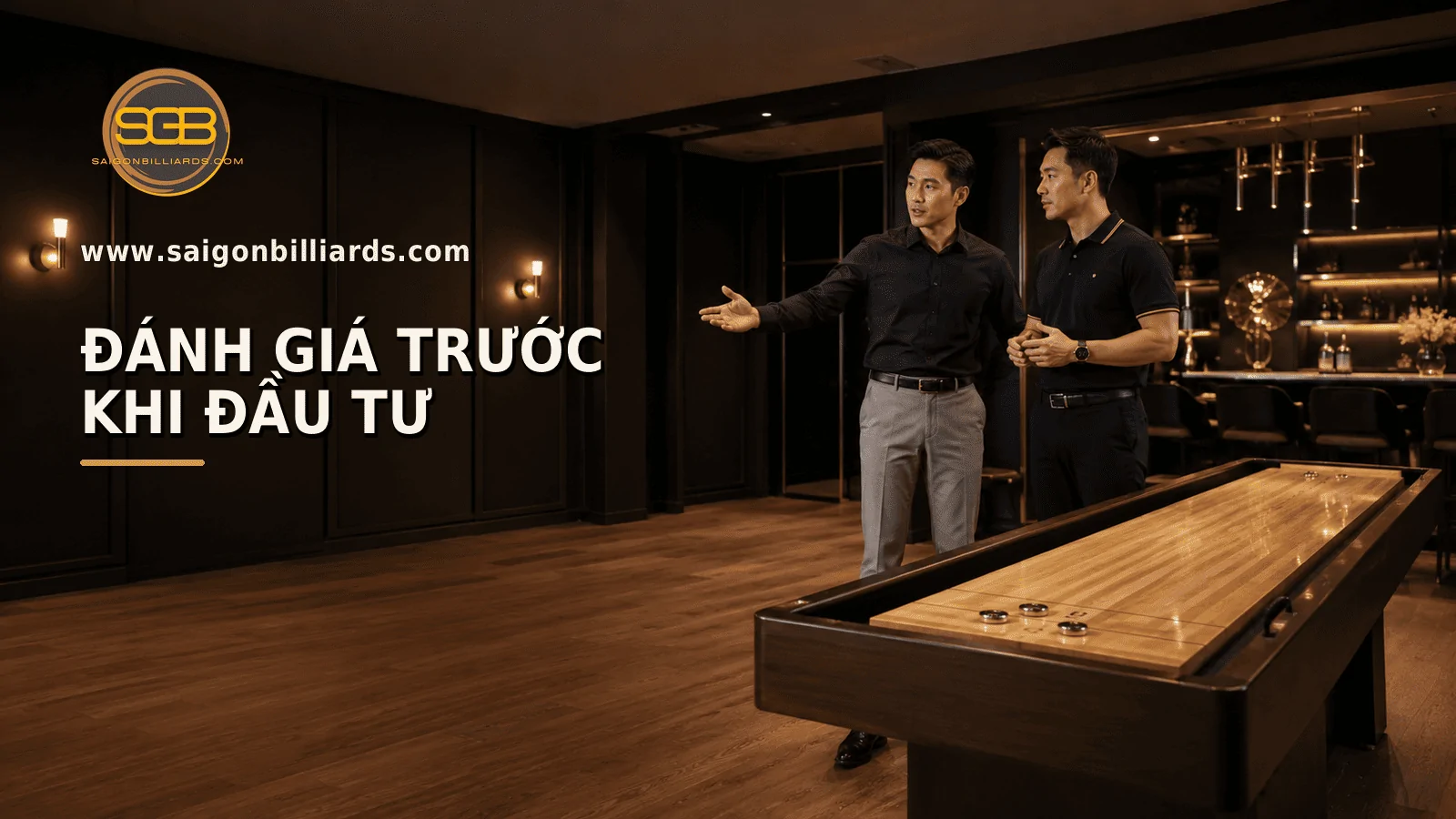 chủ qu&aacute;n khảo s&aacute;t mặt bằng trước khi đầu tư b&agrave;n shuffleboard