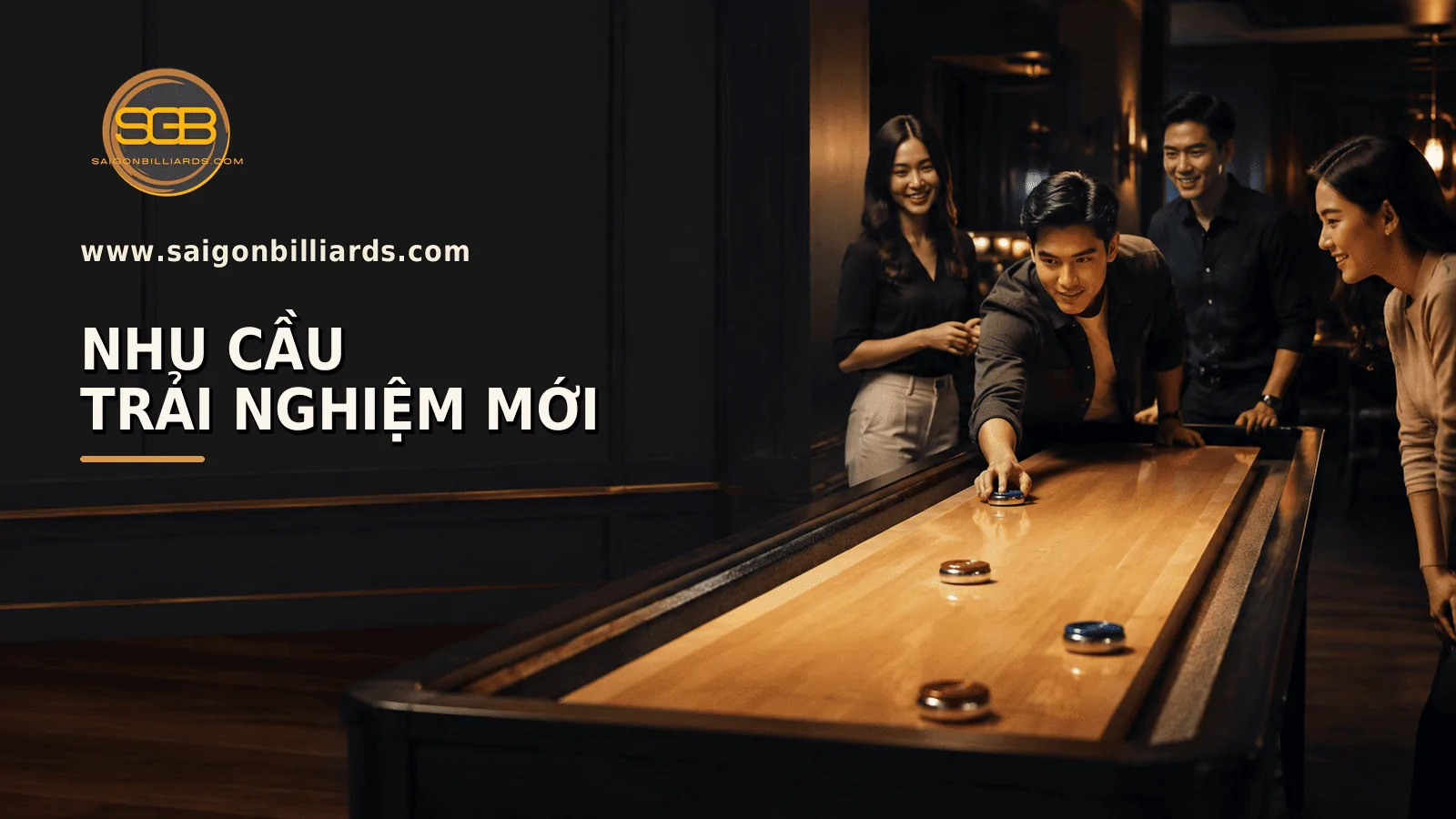 nh&oacute;m bạn trẻ Việt Nam chơi shuffleboard trong nh&agrave;