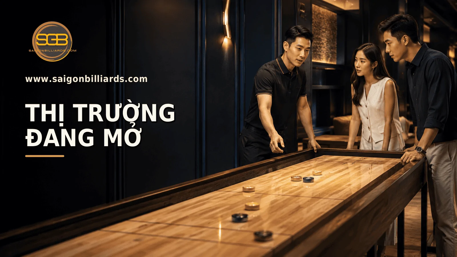 người chơi Việt Nam lần đầu l&agrave;m quen với shuffleboard