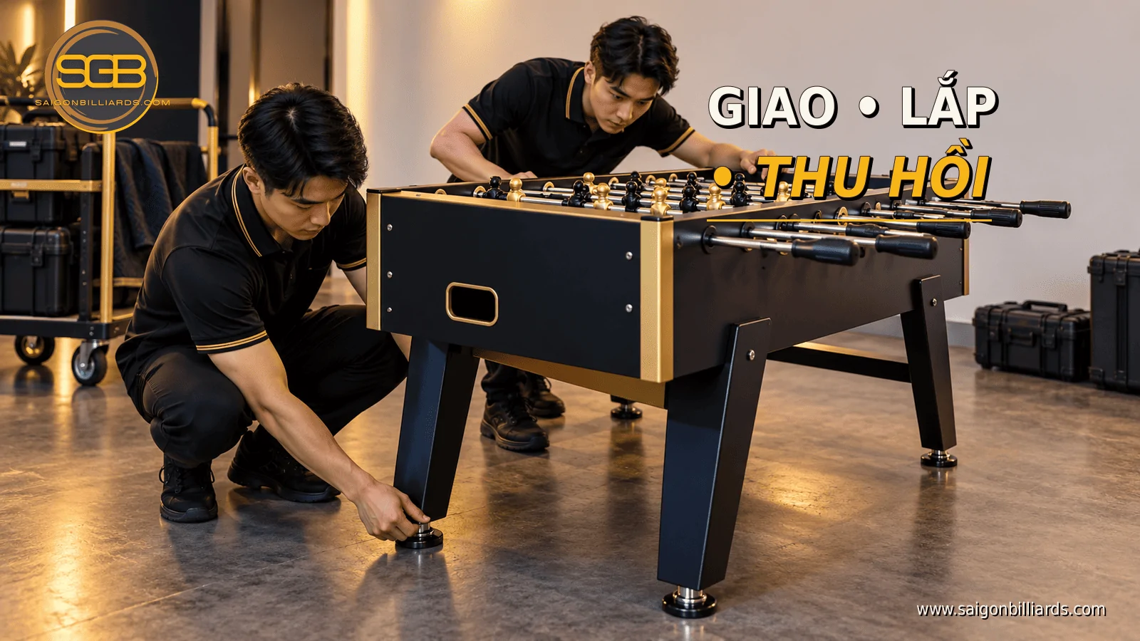 nh&acirc;n vi&ecirc;n lắp đặt v&agrave; kiểm tra b&agrave;n bi lắc trước khi b&agrave;n giao