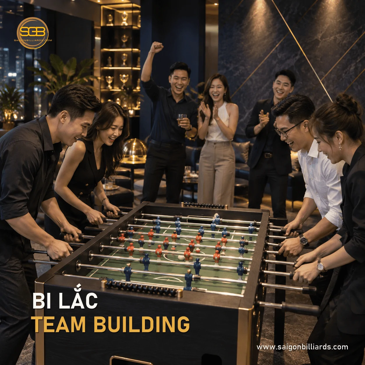 bốn người chơi b&agrave;n bi lắc trong hoạt động team building doanh nghiệp